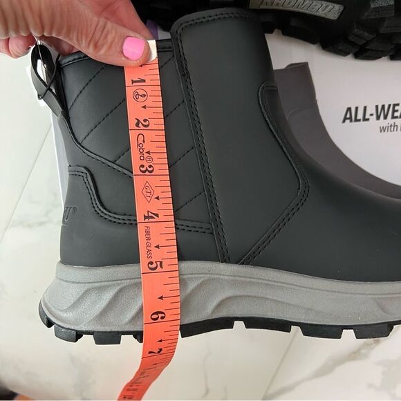 Khombu Dusk Women’s 9 All Weather Boot New In Box - Picture 11 of 13